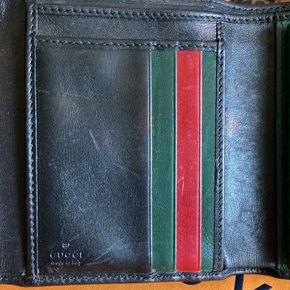 Vintage Gucci wallet! - Picture 7 of 16
